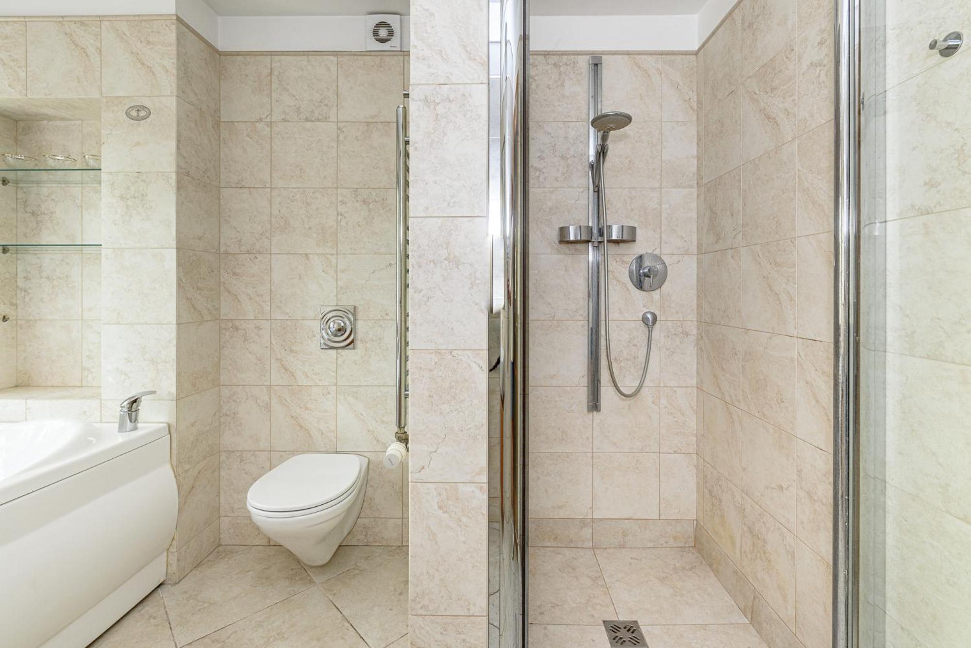 Jacuzzi X Free Parking X Self Check-in 24x7 By H&h *