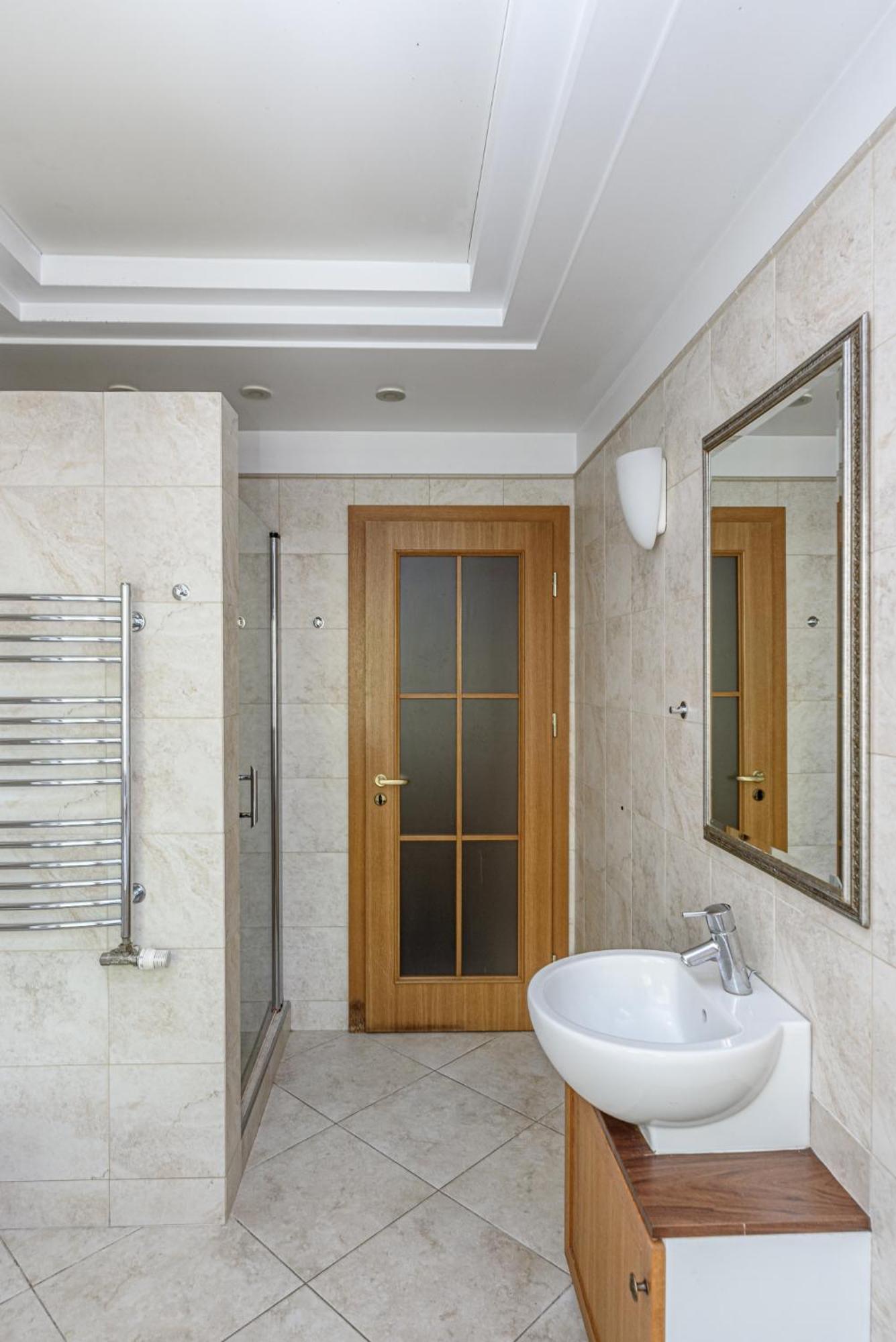 Jacuzzi X Free Parking X Self Check-in 24x7 By H&h * VNO