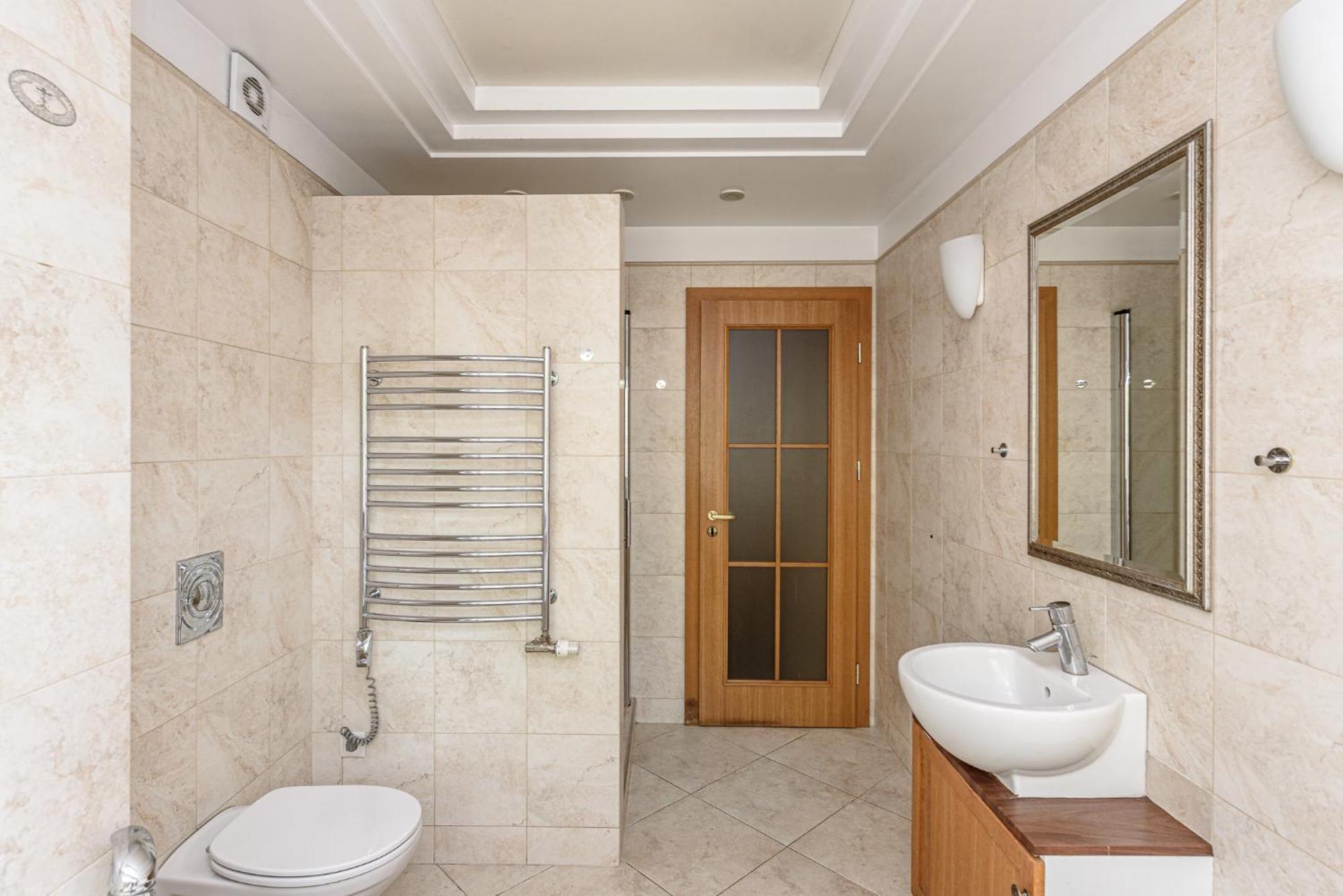 Jacuzzi X Free Parking X Self Check-in 24x7 By H&h Apartamento *