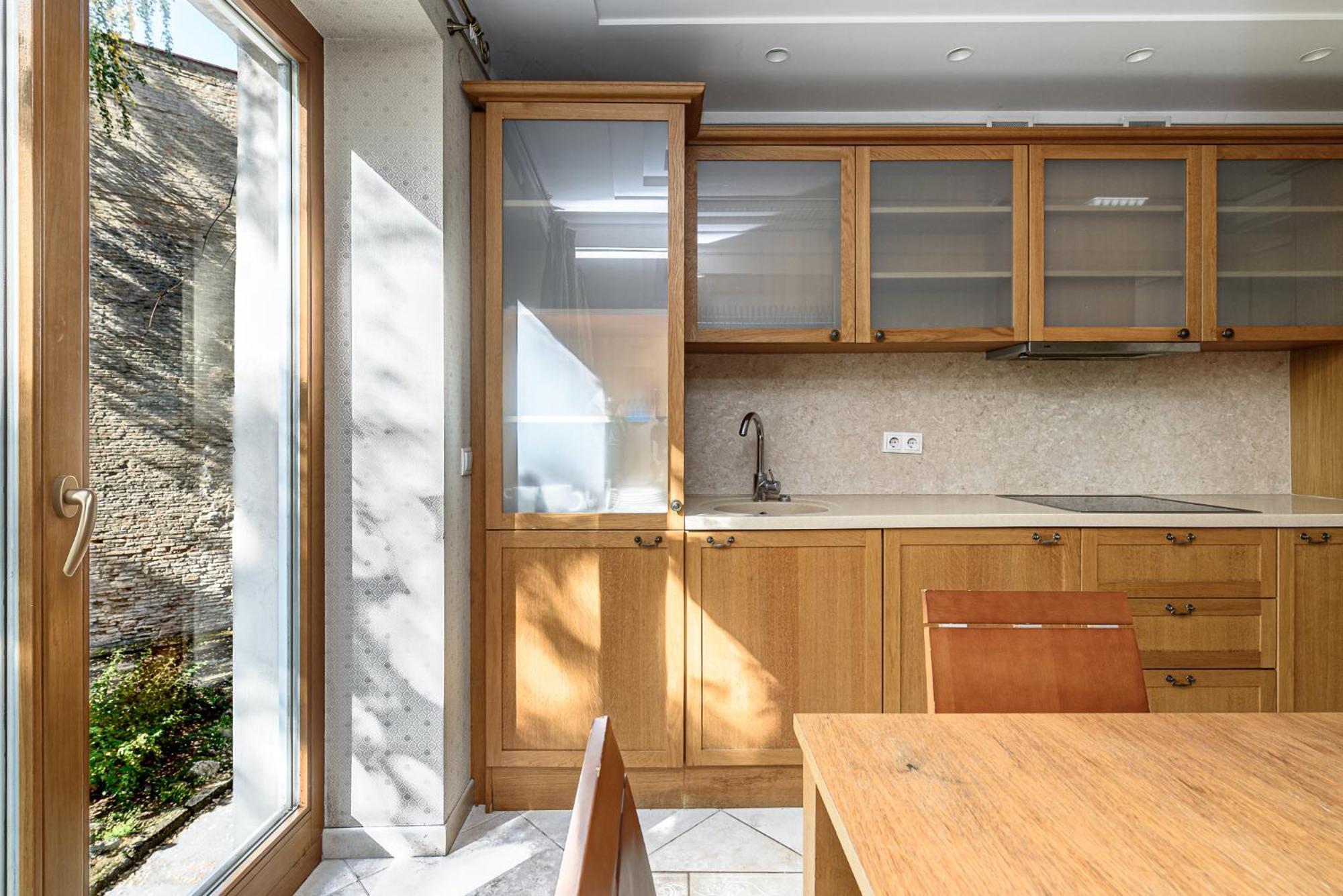 Appartement Jacuzzi X Free Parking X Self Check-in 24x7 By H&h VNO